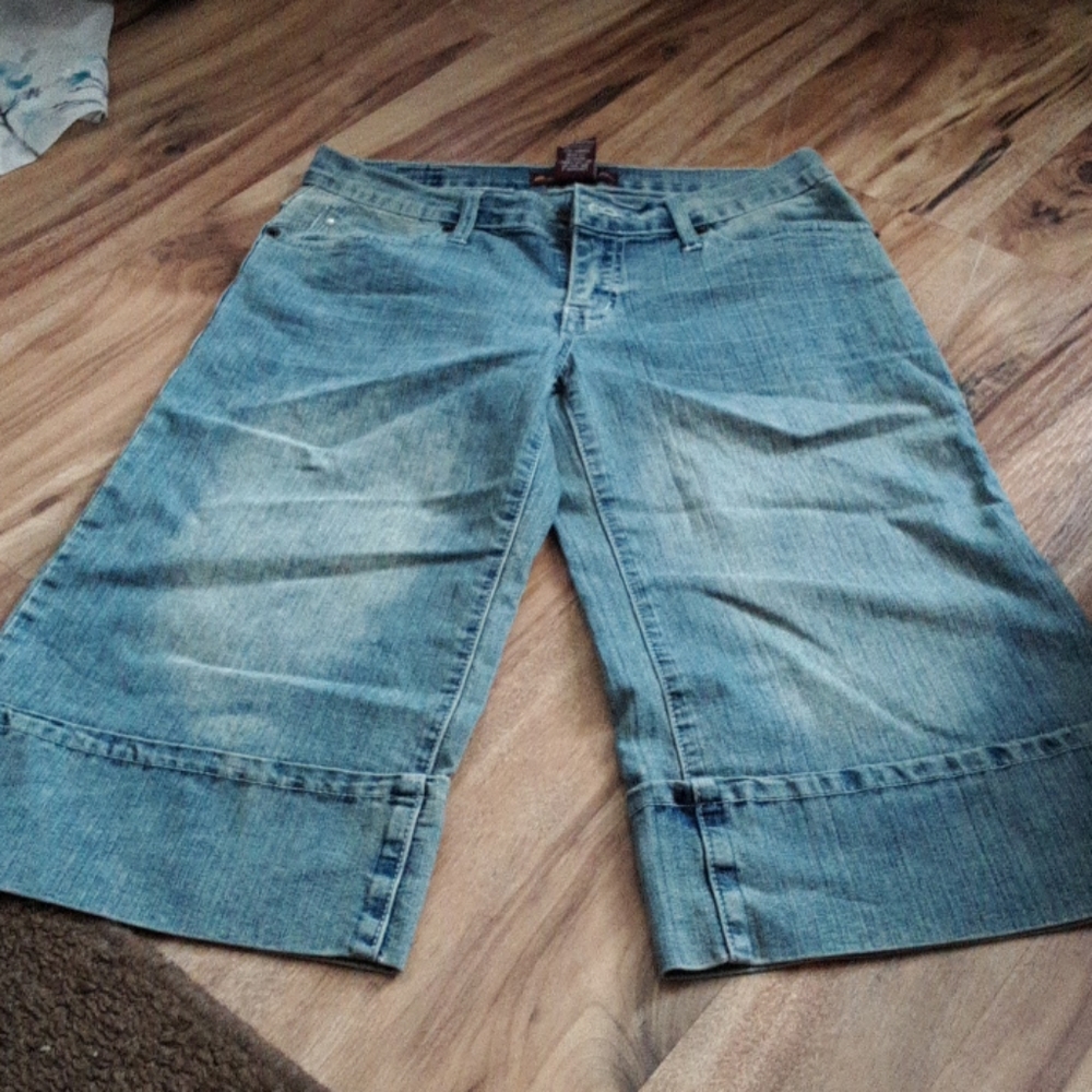 Women jean capri